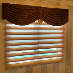 Kingston Valance With Center Pelmet and Bead Trim