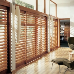 Hunter Douglas Heritance® Hardwood Shutters