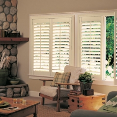 Hunter Douglas NewStyle® Composite Plantation Shutters